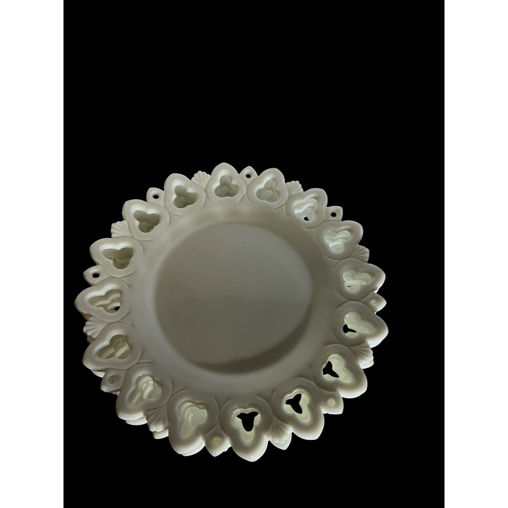 VINTAGE Anchor Hocking Old Colony Scalloped Lace Edge Milk Glass 8.25"